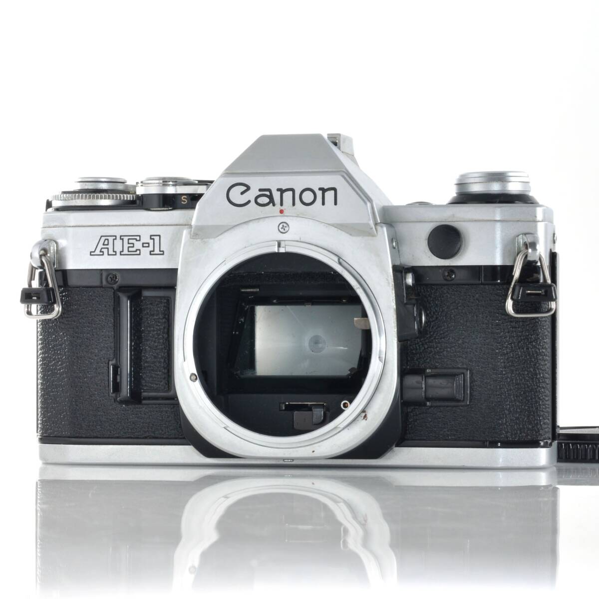 【キヤノン】Canon AE-1 フィルム一眼レフカメラ ボディ #R594a