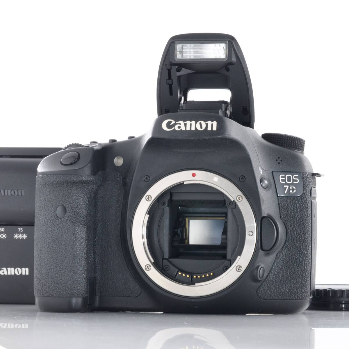 8月限定3千円引き中（27,999円⇒24,999円）【キヤノン】Canon EOS 7D デジタル一眼レフカメラ + バッテリー、充電器付き #T299