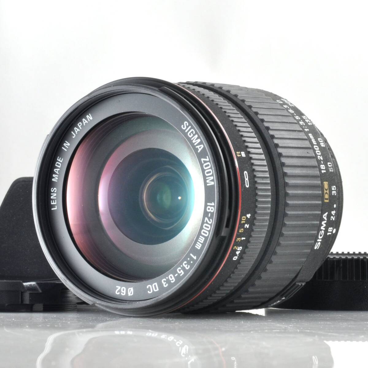 8月限定3千円引き中（15,999円⇒12,999円）【シグマ】SIGMA Zoom 18-200mm F3.5-6.3 DC ニコンFマウント用ズームレンズ #P117