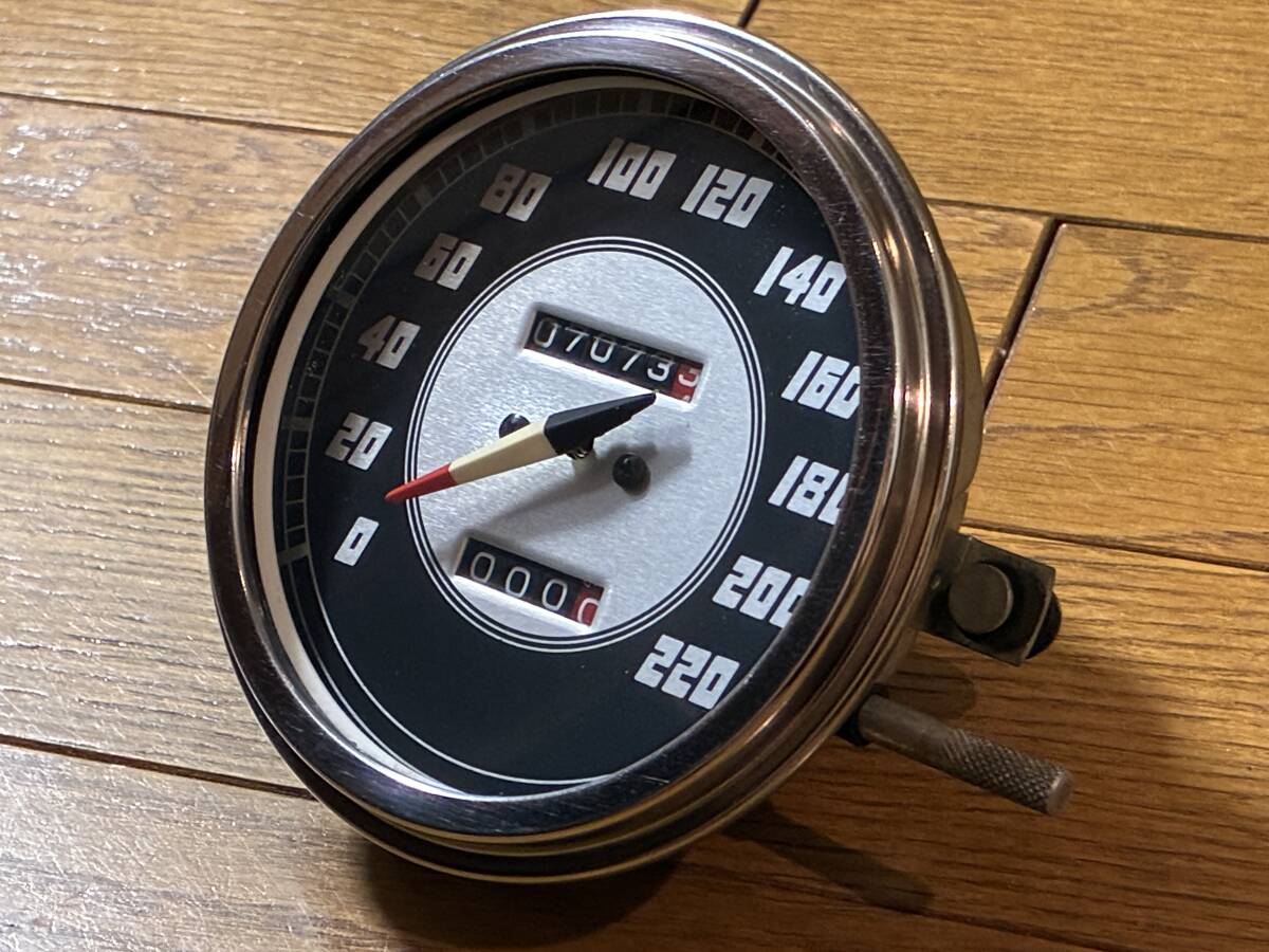 必見！ビンテージハーレー スピードメーター FL ’1946-1947デザイン文字盤 km表示 