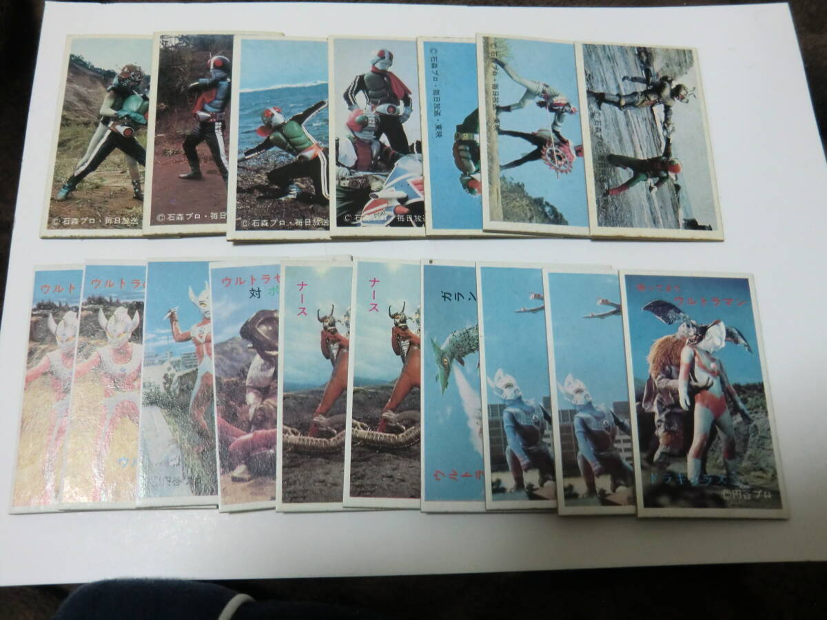 台１　当時の仮面ライダーとウルトラシリーズの角めんこ