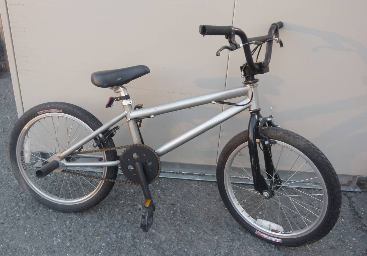 A1189a SPECIALIZED スペシャライズド(?) BMX 自転車 FUSE(?) 直接引取歓迎 大阪府茨木市