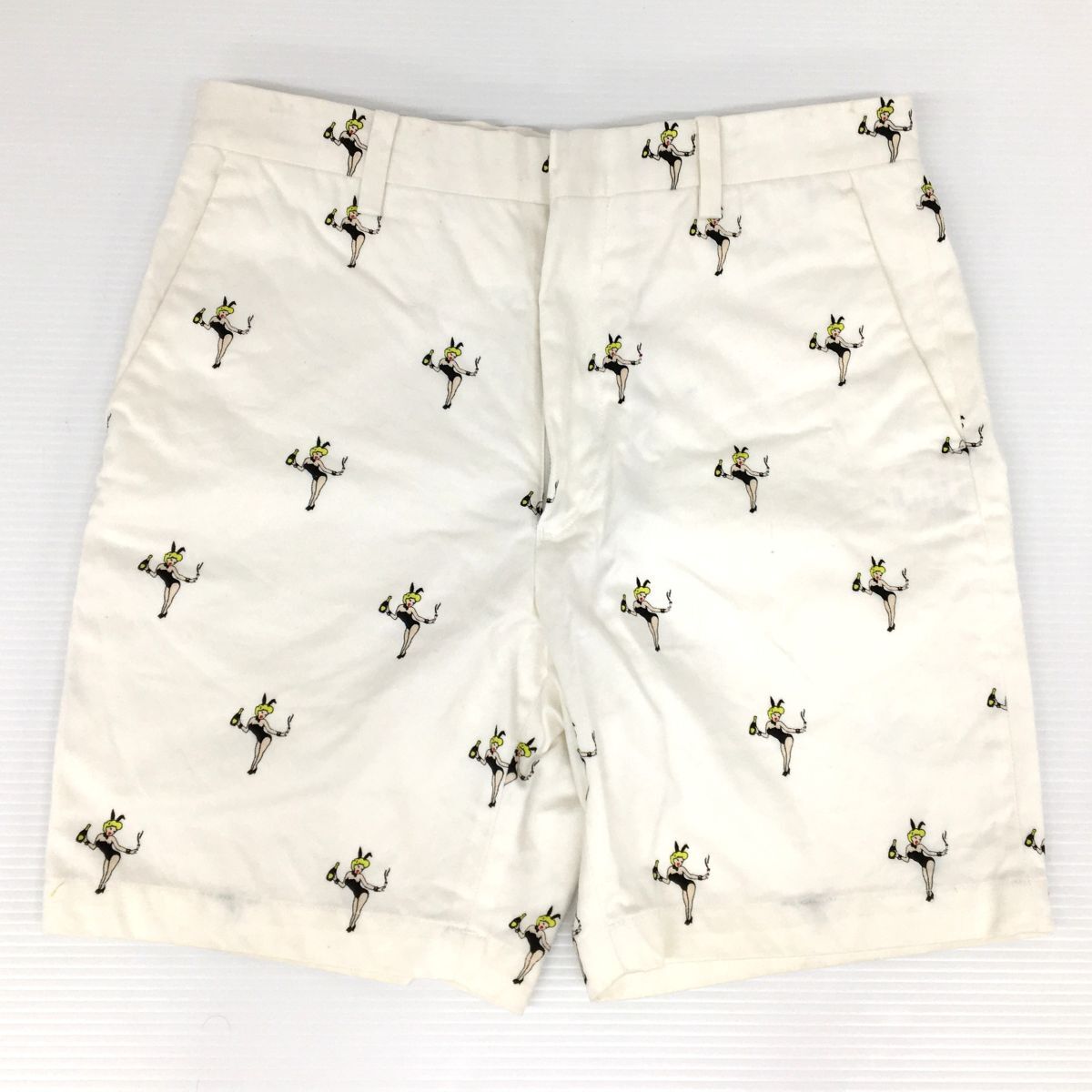 K21-628-133▲【中古/送料無料】WACKO MARIA(ワコマリア) GUILTY PARTIES バニーガール柄 ホワイト ショートパンツ ハーフパンツ (Sサイズ)