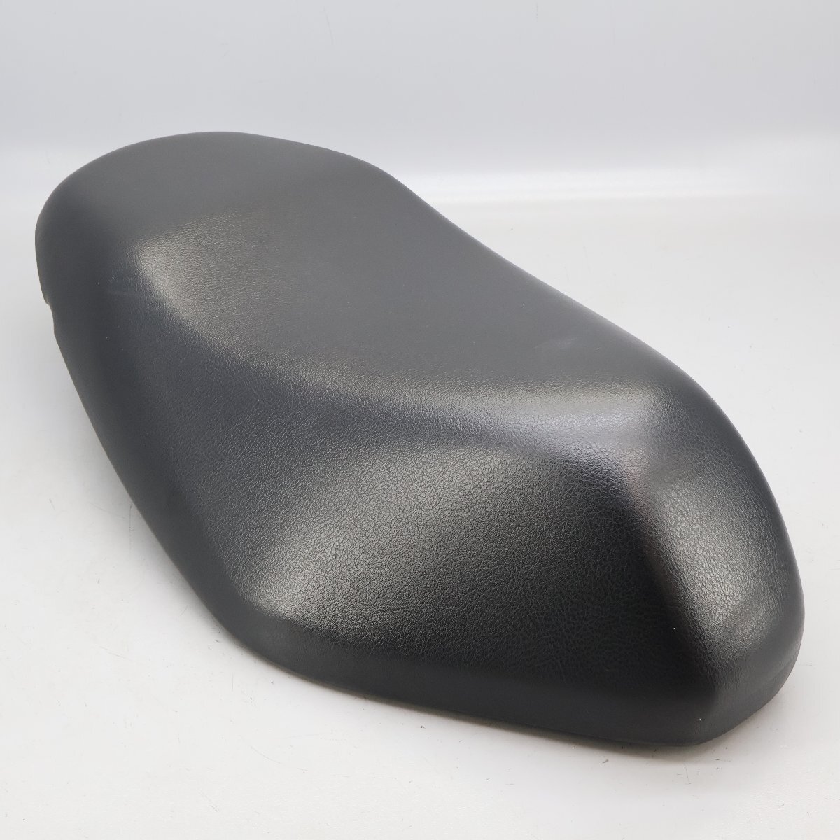スズキ 純正 アドレスV125G UZ125GK9 メインシート　260417DN0109