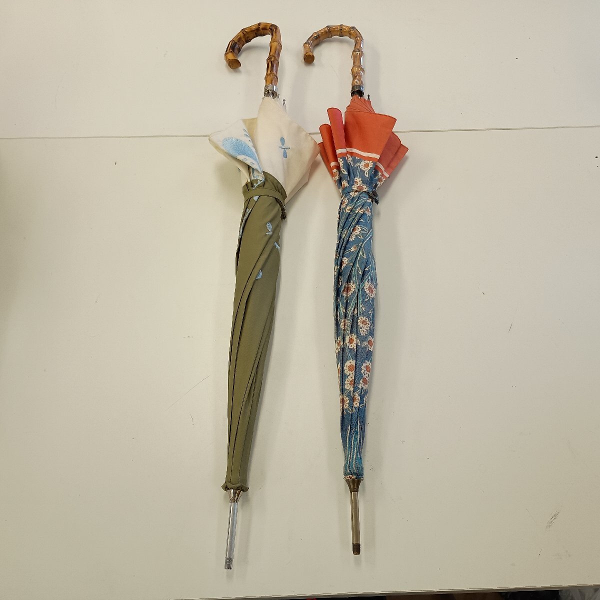 Vivienne Westwood 日傘 2本 パゴダ ブルー グリーン レッド系 花柄 ヴィヴィアンウエストウッド パラソル