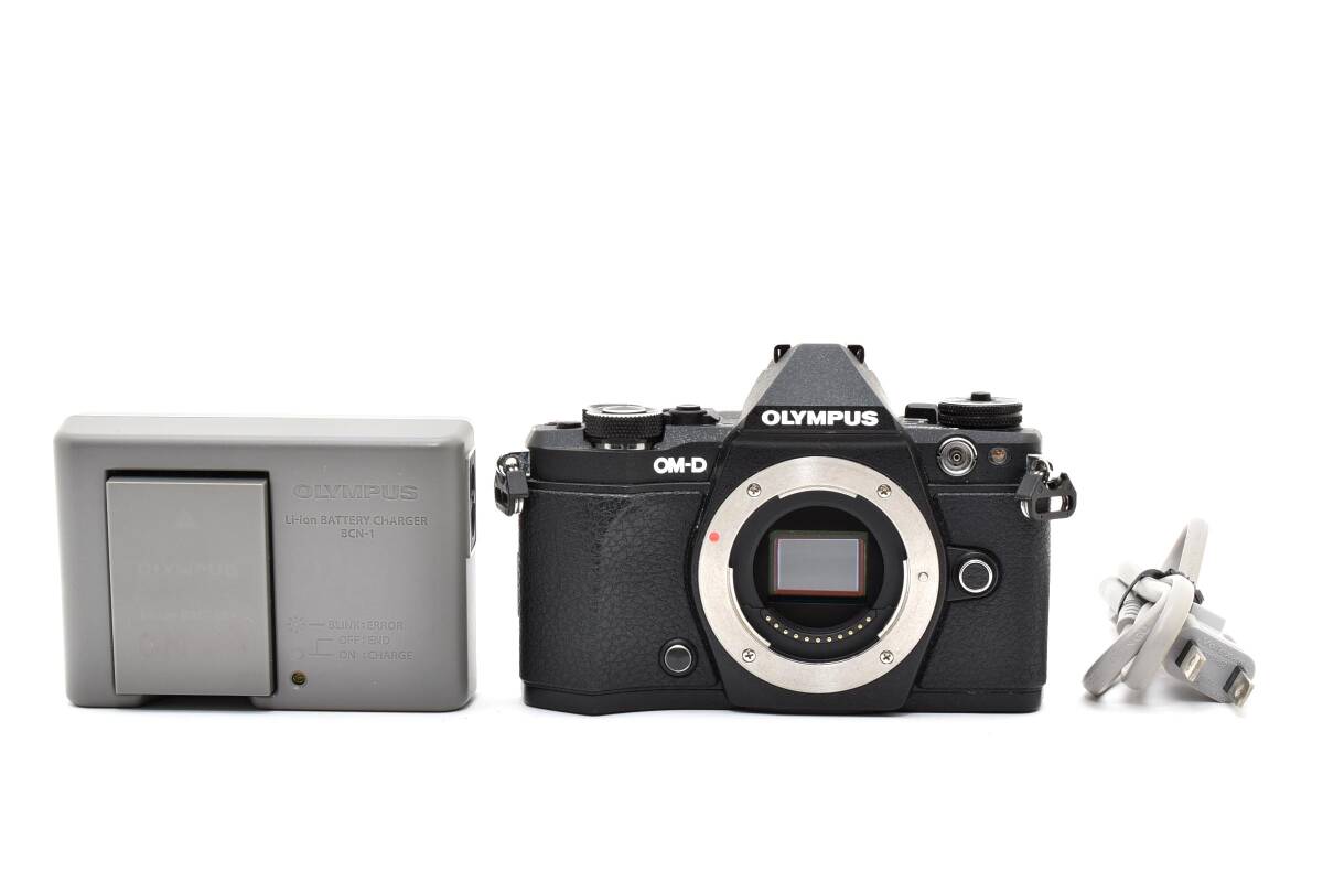 ★オリンパス OLYMPUS OM-D E-M5 Mark II ボディ ブラック ミラーレス一眼★　#U0205 #102309