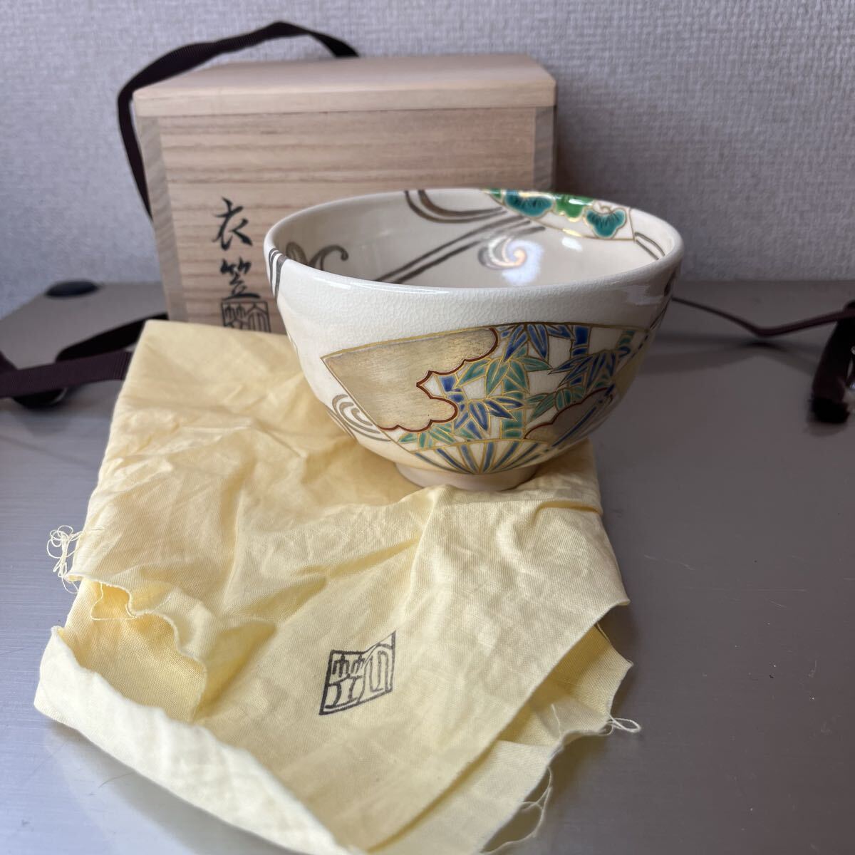 26523③ 京焼 藤谷衣笠 扇 茶碗 共箱 茶道具 茶器 在銘