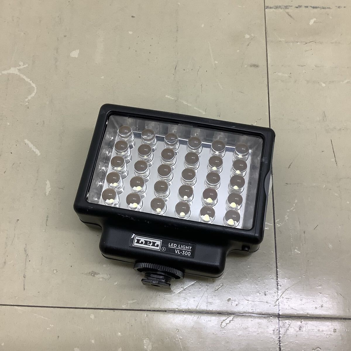 【中古品】LPL VL-300 LEDライト