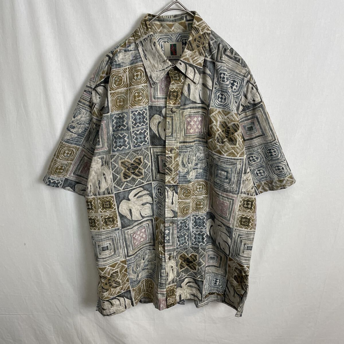 ハワイ製　TORI RICHARD 半袖アロハシャツ 古着　Sサイズ