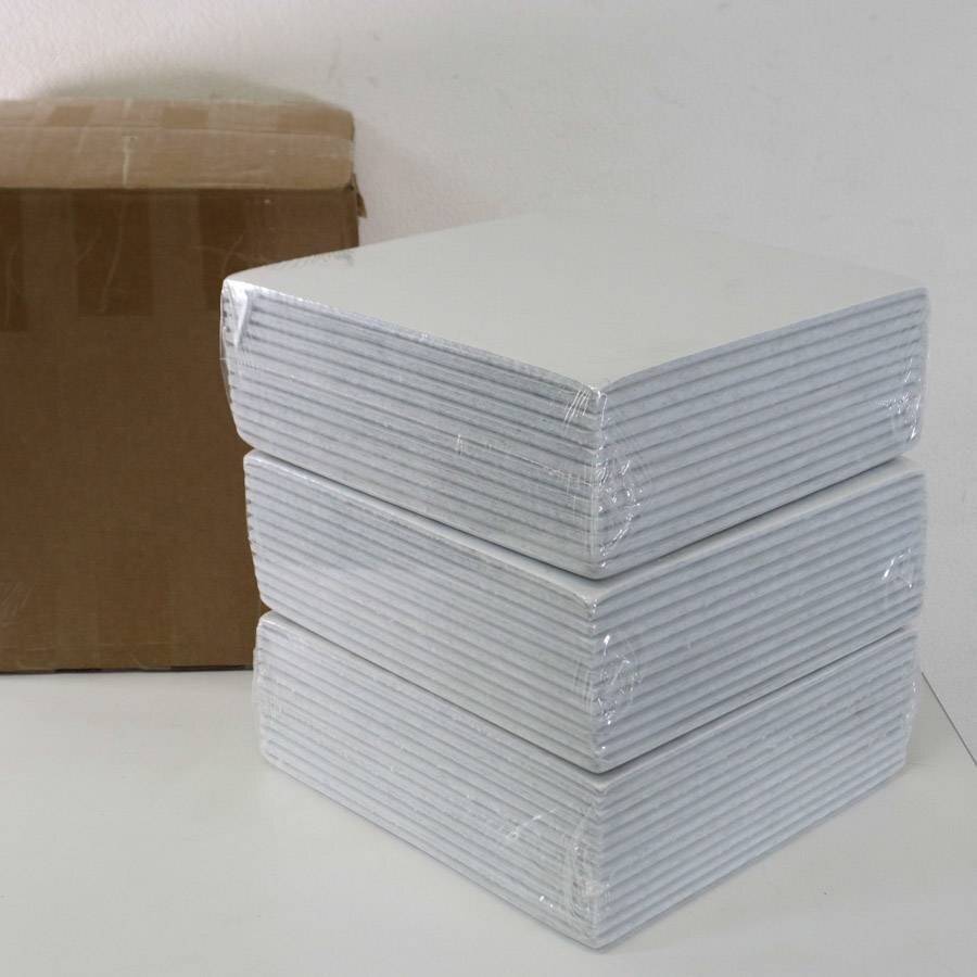 未使用品 貼るだけ簡単 吸音ボード 30×30cm 36枚セット まとめ売り 色:グレー 防音パネル 壁☆275y01