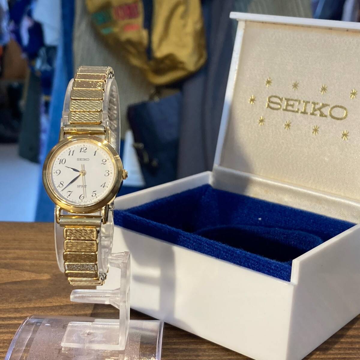 MP368) ジャンク SEIKO Spirit 1FZ1-OH70 QUARTZ ゴールドカラー 箱付 不動 現状品 / セイコー スピリット クォーツ アナログ レディース