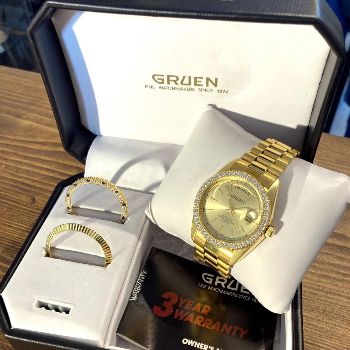 MP364) ジャンク GRUEN デイト カレンダー237-6M50 腕時計 クォーツ 箱ベゼル付 不動 現状品 / グリュエン ゴールドカラー ラグジュアリー