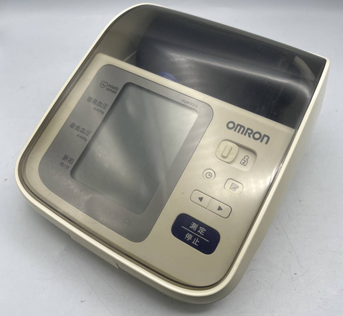 i2178C OMRON 上腕式血圧計 HEM-7310 オムロン カフ収納 健康管理 ヘルスケア 大きな文字表示 電池式 動作未確認