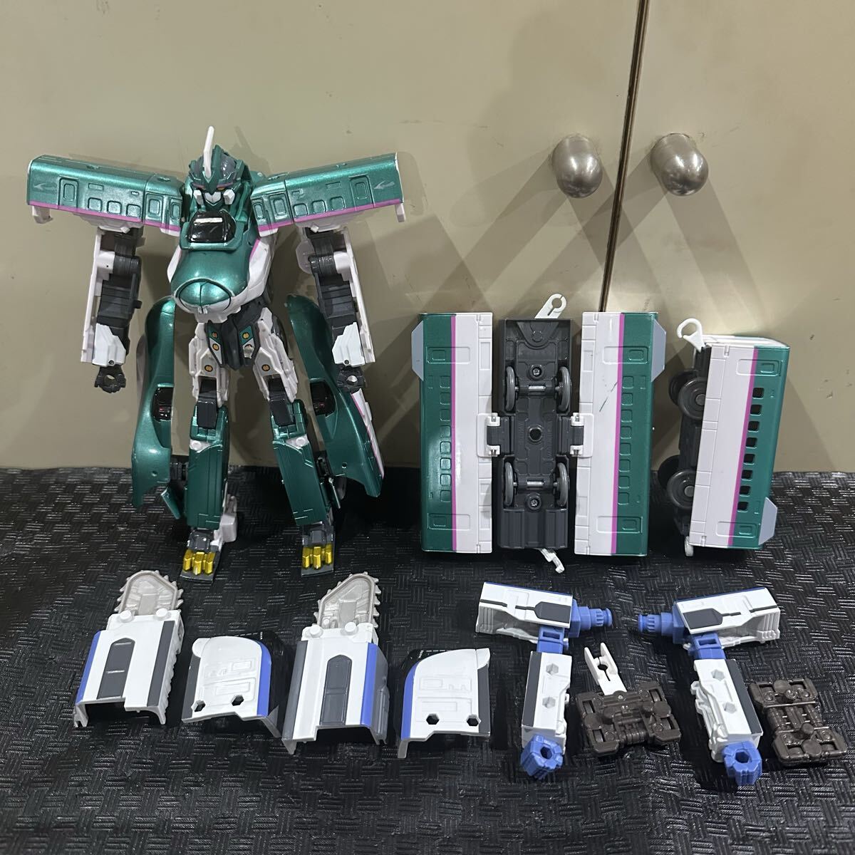 新幹線変形ロボ シンカリオン シンカリオンZ E353 アズサ E5 はやぶさ プラレール ロボットおもちゃ 60サイズ