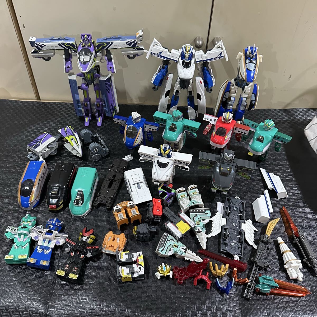 新幹線変形ロボ シンカリオン プラレール 新幹線 ロボット 大量まとめ売り N700A エヴァンゲリオン など 80サイズ