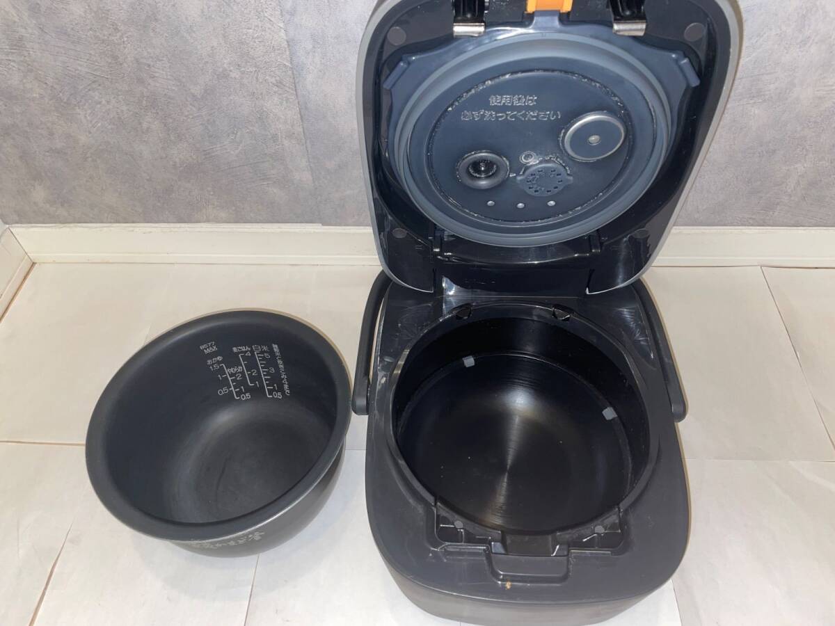 象印 炎舞炊き NW-PT10 2022年製 5.5合 圧力IH炊飯ジャー 極美品 高性能炊飯器 即発送 濃墨 _198