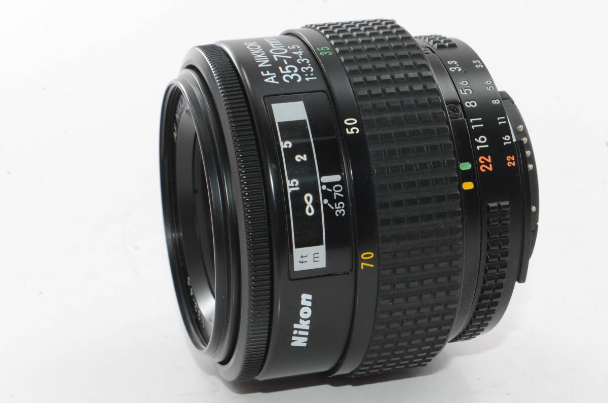 【外観特上級】Nikon AF NIKKOR 35-70mm f/3.3-4.5　#m11724