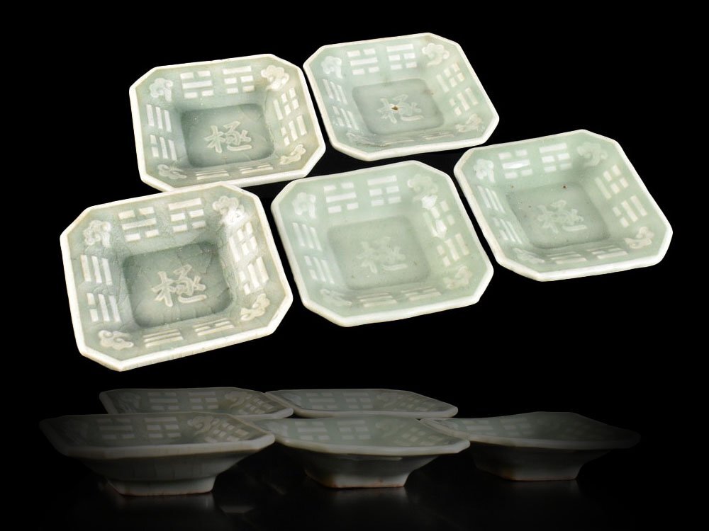 【雲】某名家収蔵品 三田青磁 「極」文字 四方小皿 5客 8.5×8.5×2.2㎝ 古美術品(懐石料理道具 中国)BY6618 CTDokj