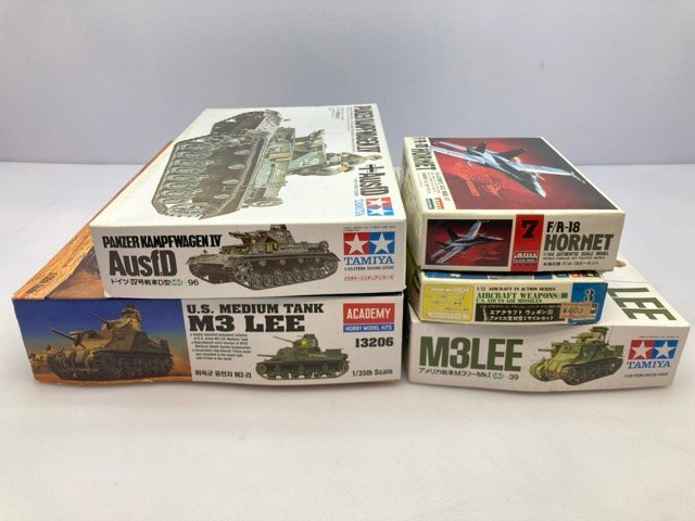 アカデミー 1/35 M3 リー中戦車 AM13206 他 まとめて 同梱不可 [50-4592]