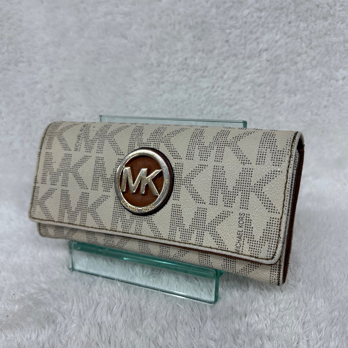 1円1スタ MICHAEL KORS フルトン 長財布 角破れ 白×茶 PVC レディース 【参考価格￥38500-】