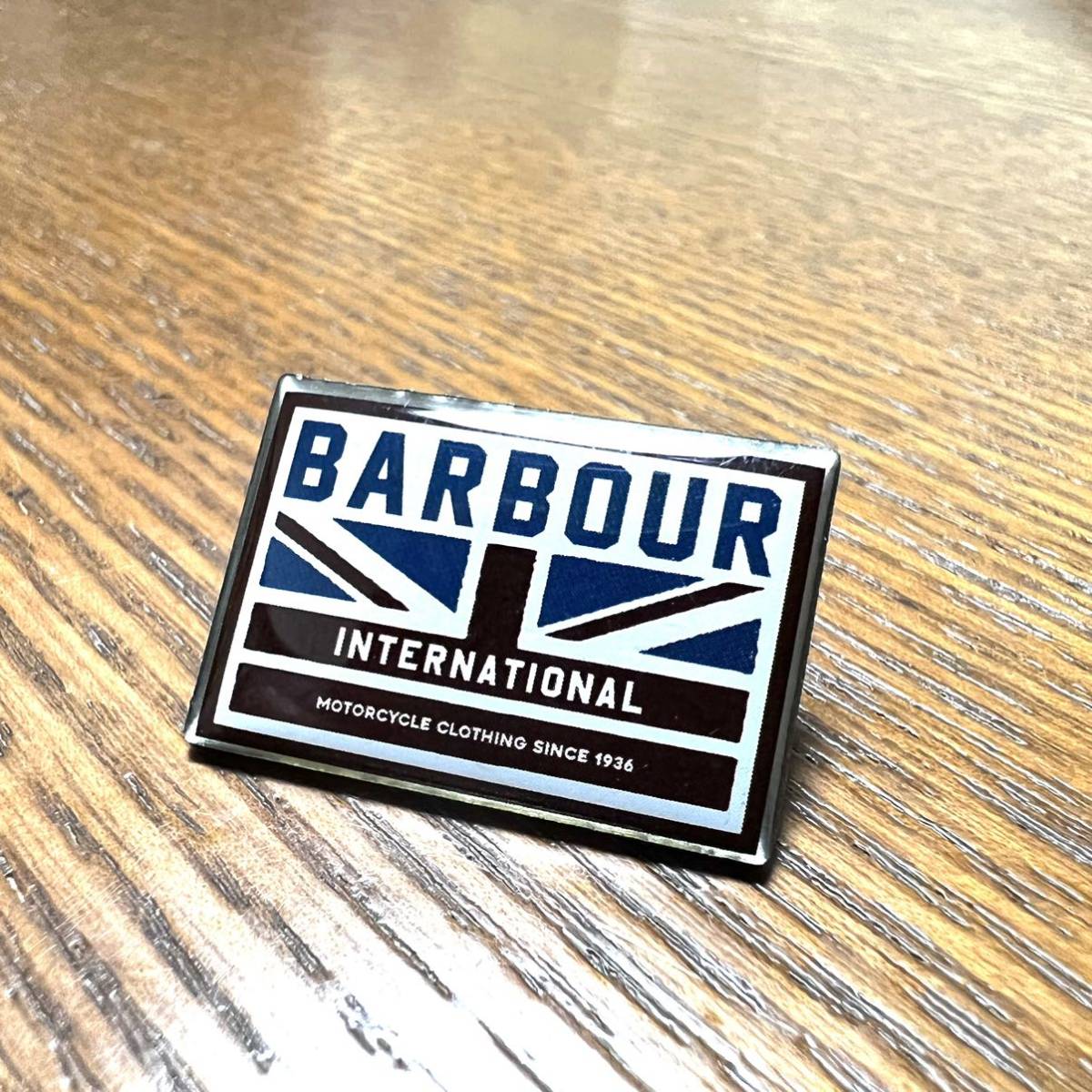 Barbour バブアー 限定版ピンバッジ ピンズ インターナショナル