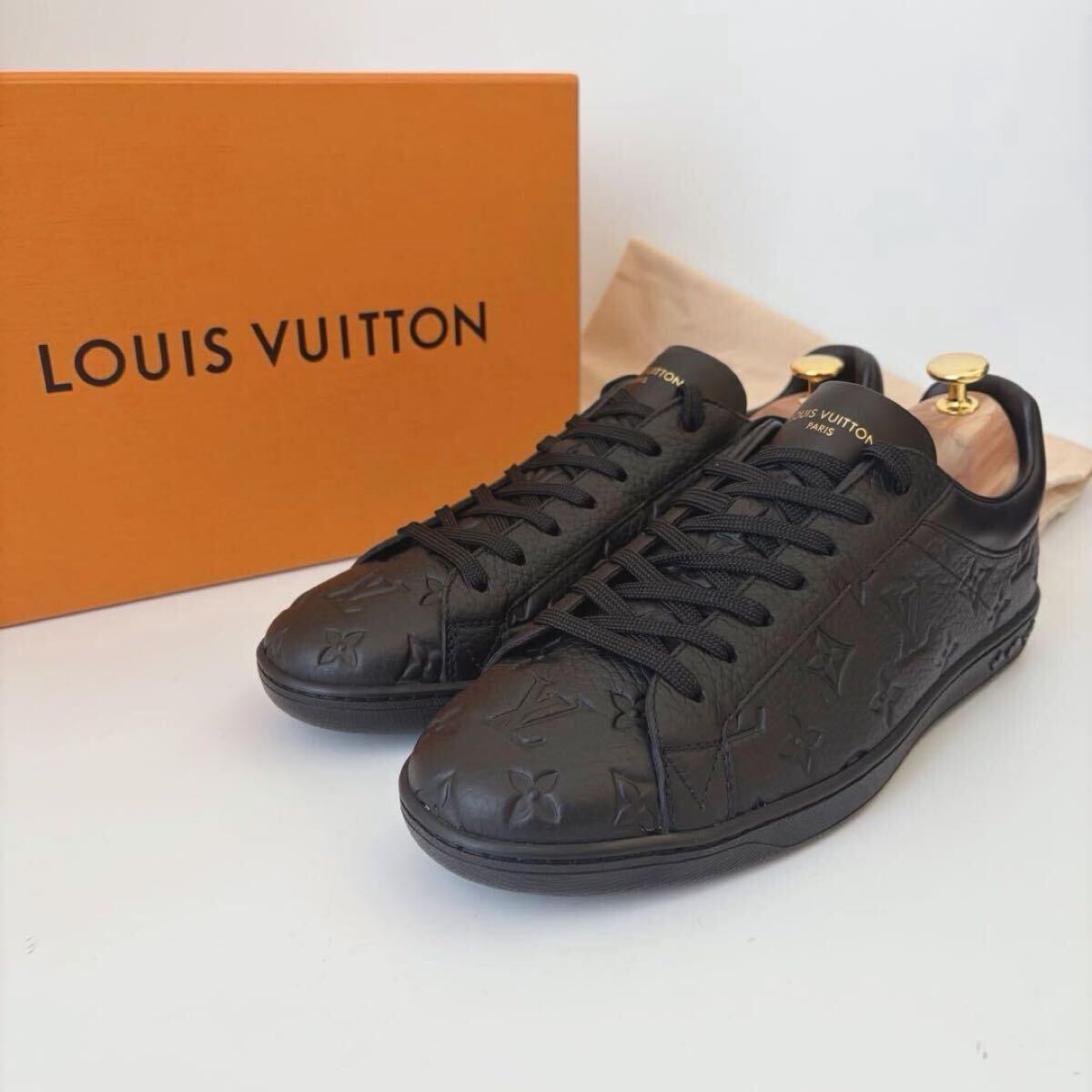 【新品】LOUIS VUITTON ルイヴィトン スニーカー ルクセンブルクライン モノグラム エンボス フルレザー メンズ 8 黒 靴 箱・袋付き 本革 