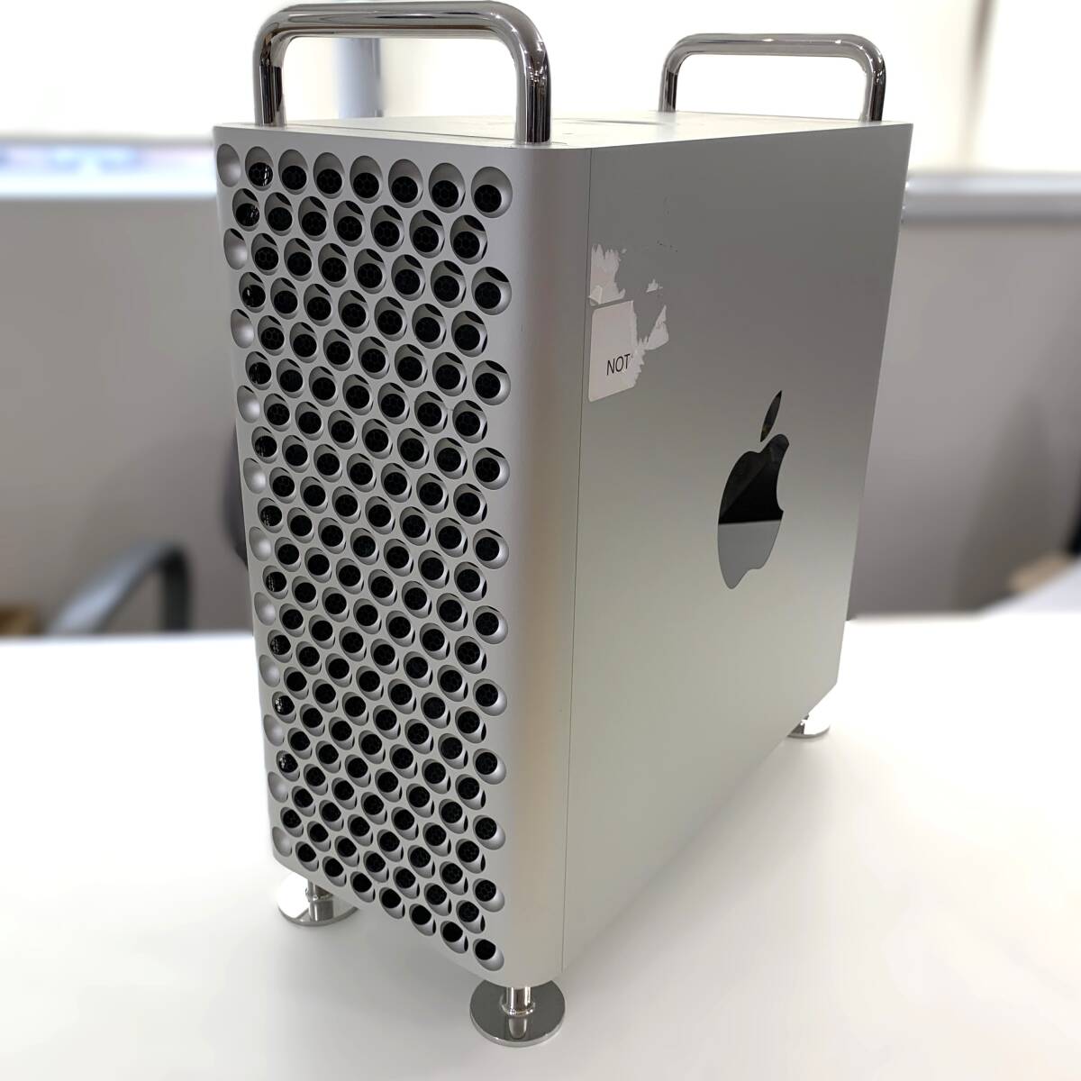 &2FM041【東京都調布市/直接引取限定】通電OK Apple Mac Pro A1991/2.5 GHz 28コアIntel Xeon W/96 GB 2933 MHz DDR4/macOS Monterey
