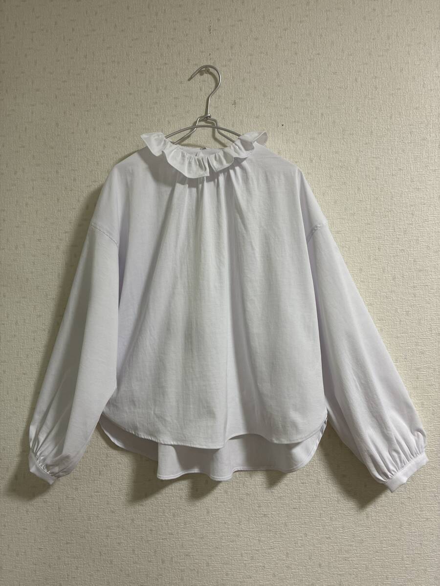 VAMU☆可愛い襟元・お袖がふんわり☆ナチュラルなトップス☆美品