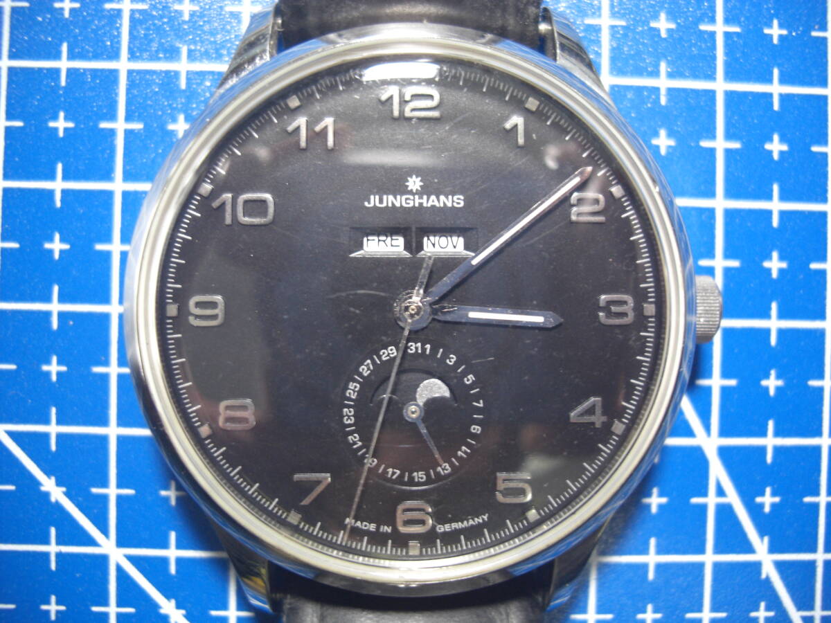 0258　希少品　JUNGHANS ユンハンス　アタッシェ　トリプルカレンダー　ムーンフェイス　メンズ自動巻き腕時計
