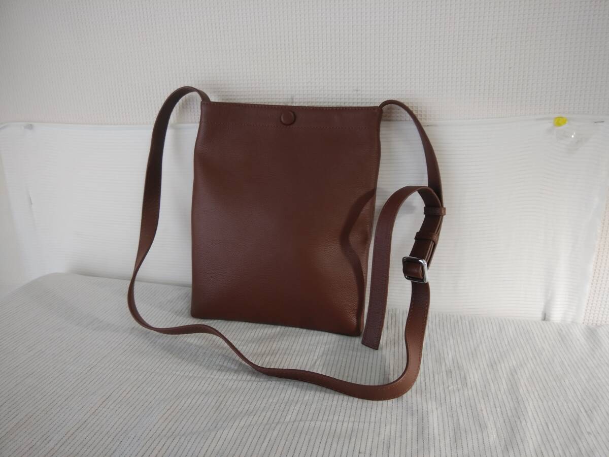 ★未使用品★12M4394★ショルダ－バッグ小さめ★ブラウン系　VORQIT　牛革　 