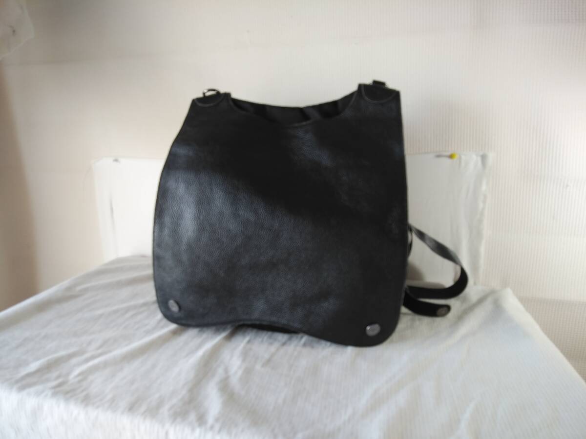 ★美品★9M4409C★メンズリュック★ブラック　本体ナイロン× かぶせ牛革　　綺麗です