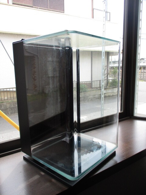 ★【中古】テトラ リビングキューブ LC-20【２５ｃｍ水槽とふた硝子だけ】★