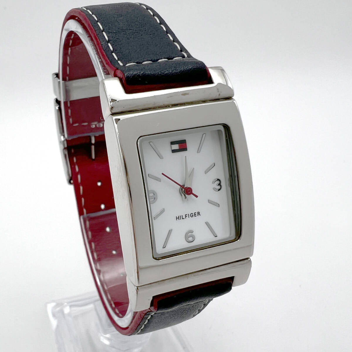 【稼働・電池交換済み】TOMMY HILFIGER T00187 クォーツ リバーシブルベルト レディース腕時計 (B5)