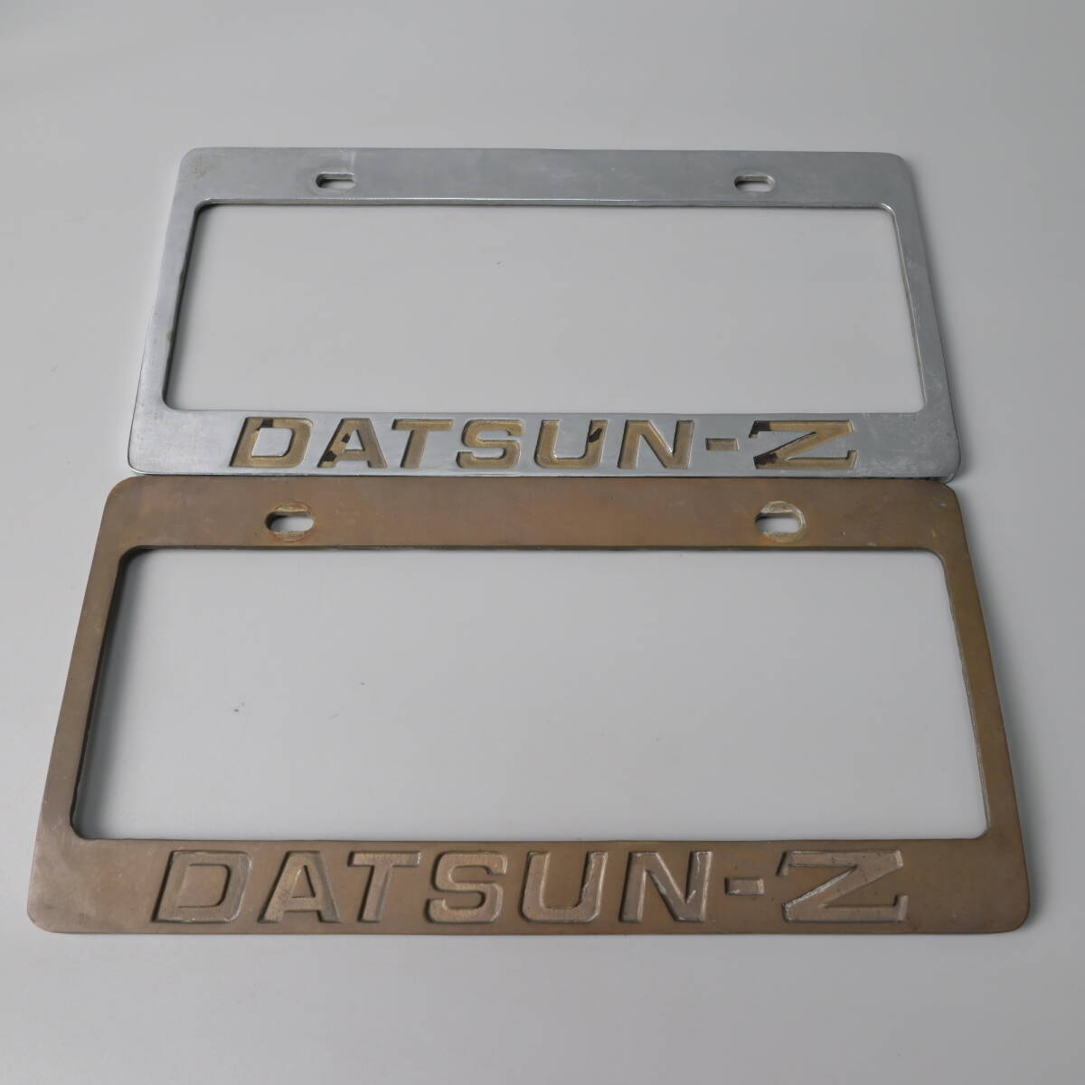15772 当時物 DATSUN-Z ダットサン フェアレディZ ナンバーフレーム ライセンスフレーム 1982 BARON社 台湾製 旧車 レトロ 希少 日産