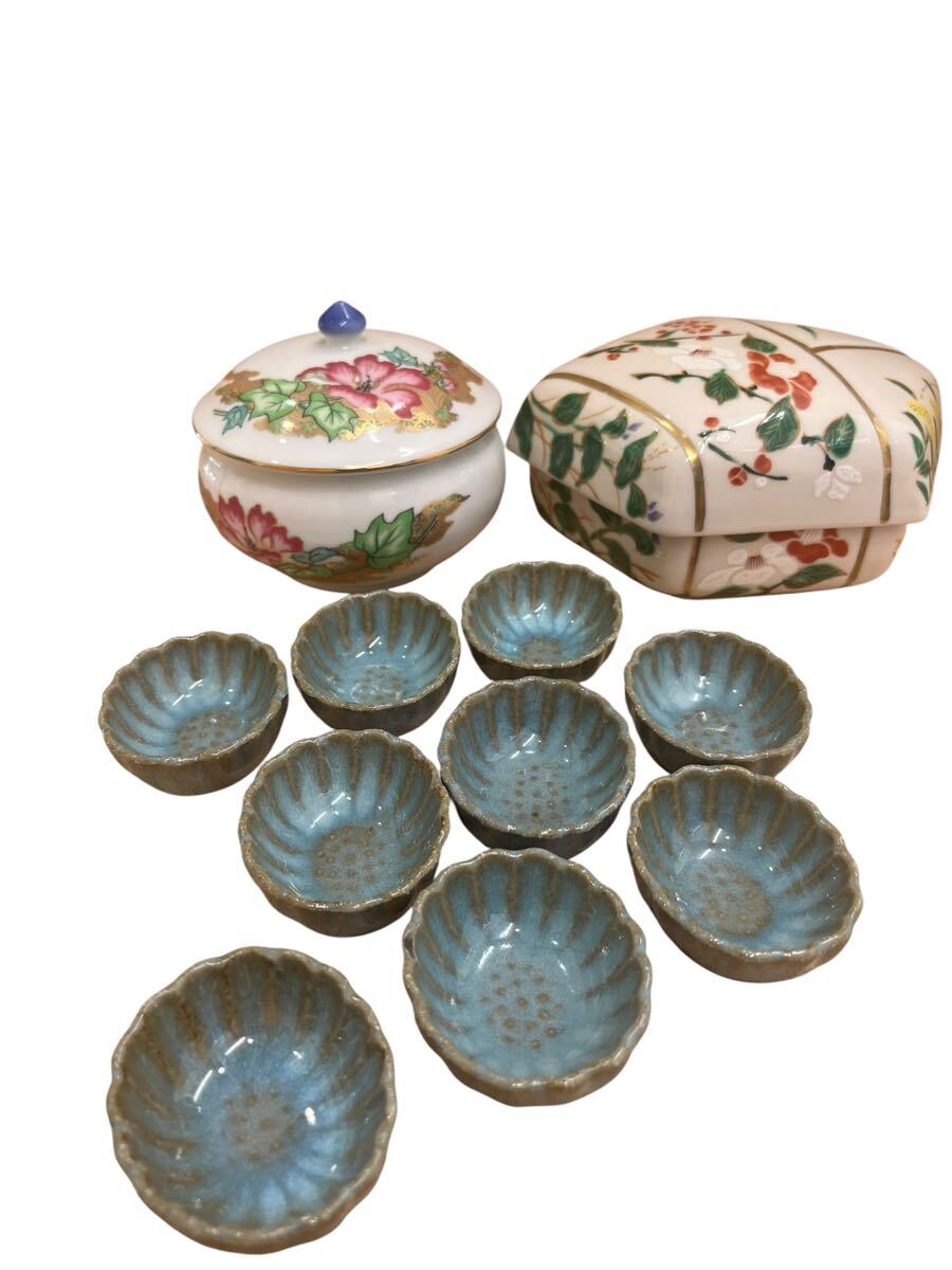 有田焼　金彩五角形蓋物　錦松梅　小鉢 小皿 有田焼 セット 金彩 食器 和食器　陶器　陶磁器　