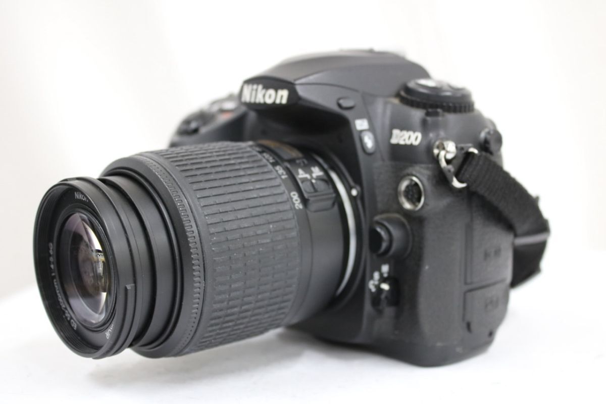 【返品保証】 ニコン Nikon D200 AF-S DX NIKKOR ED 55-200mm F4-5.6G デジタル一眼 e12511