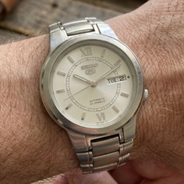 【セイコー5/2009年9月製造/稼動品】SEIKO 5 7S26B-02N0 自動巻き 21石 デイデイト ローマインデックス シルバー文字盤 裏スケメンズ腕時計