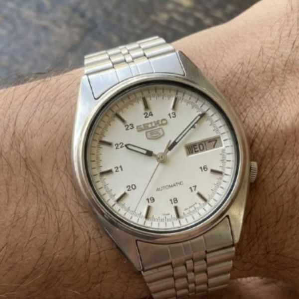 【セイコー5/1992年8月製造/稼働品/ヴィンテージ】◆SEIKO 5 デイデイト 7009-3130 ホワイト 自動巻き 17石 メンズ腕時計