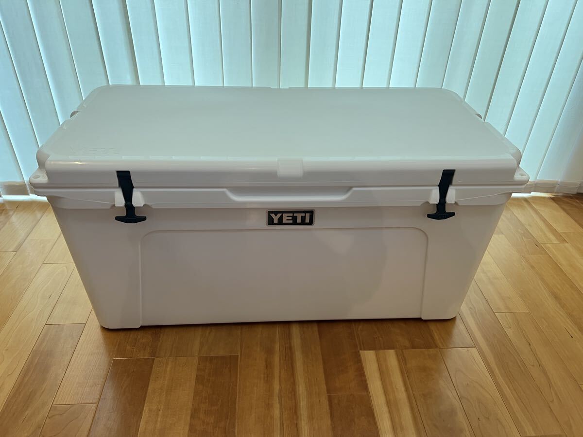 YETI イエティ タンドラ 125 クーラーボックス ホワイト 未使用品　　　　検索）キャンプ　アウトドアイベント　クルーザーなどに　igloo 