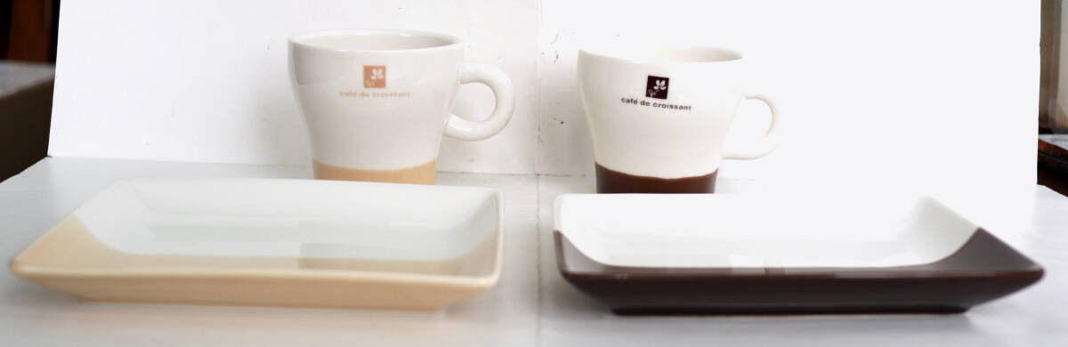 【新品未使用】　カフェドクロワッサン　cafe de croissaint　★　ペア マグカップ＆プレート　★　元箱付き