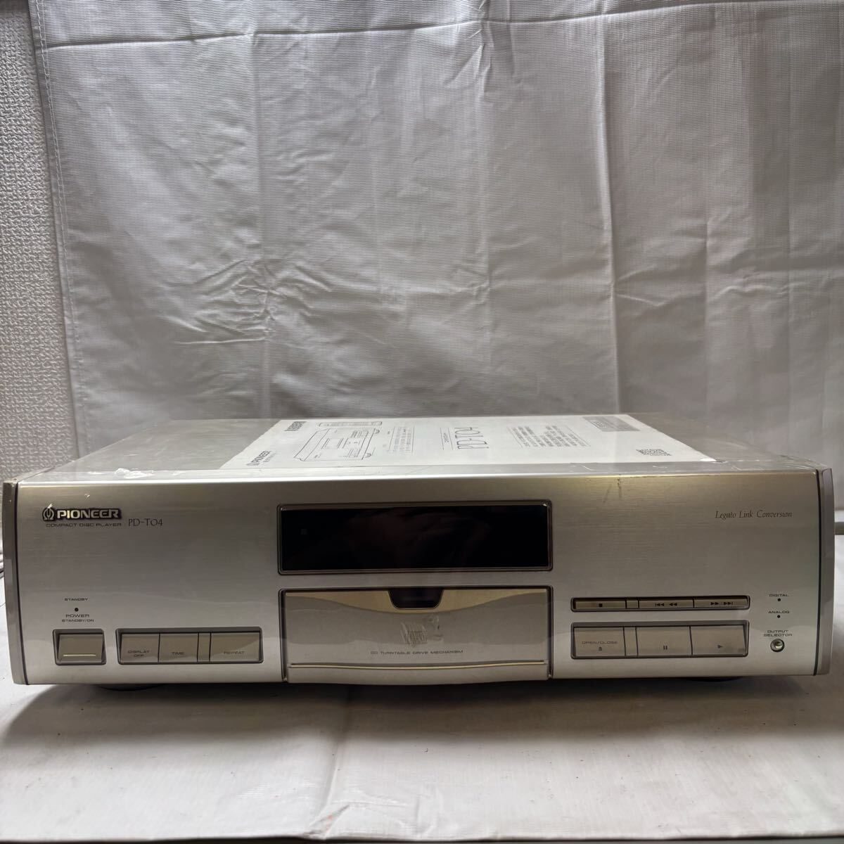 C840 Pioneer PD-T04 COMPACT DISC PLAYER CDデッキ　動作未確認、通電されていません　中古美品　送:120