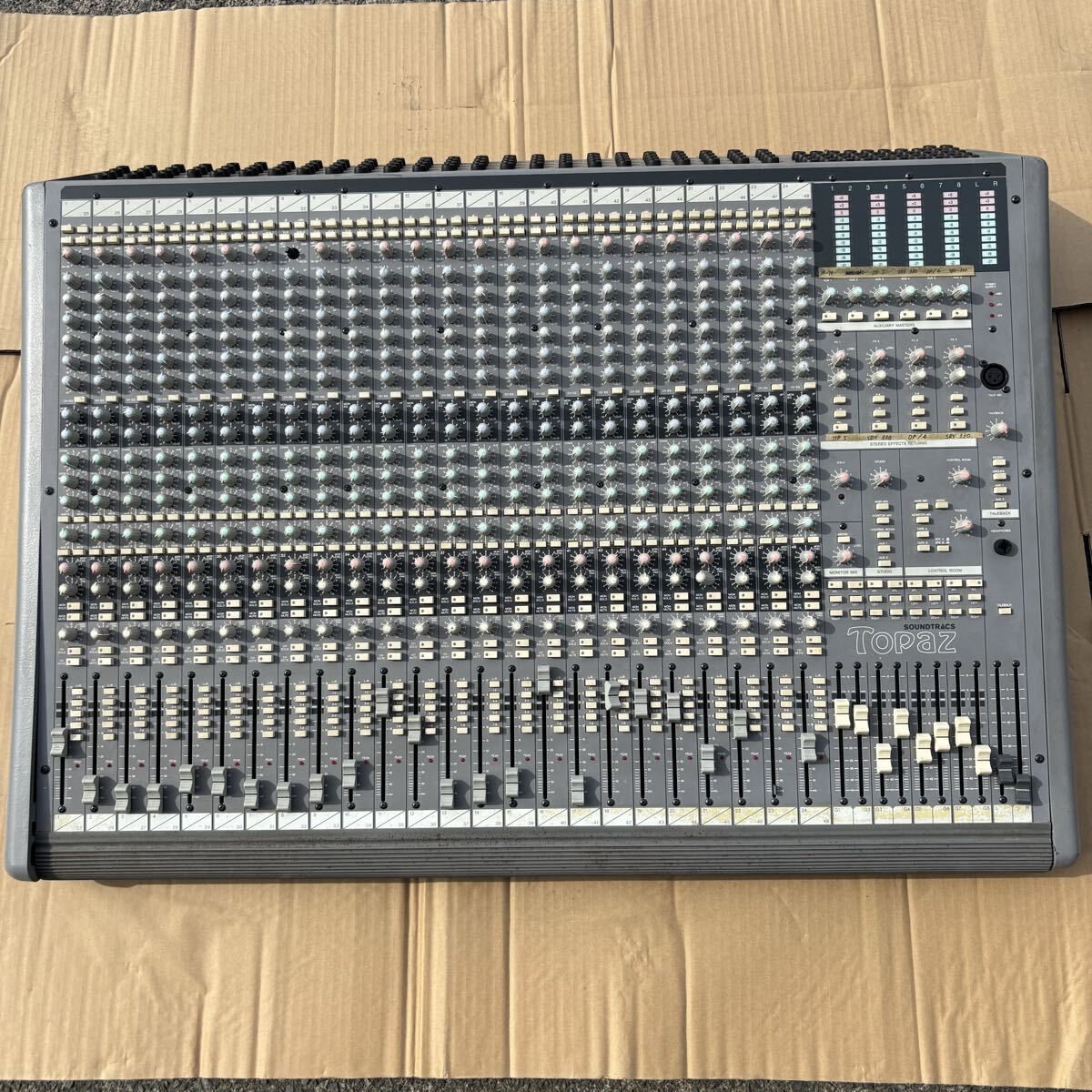 H42 SOUNDTRACS Topaz ミキシングコンソール アナログミキサーkt6-6AH シャンク　西濃運輸着払い