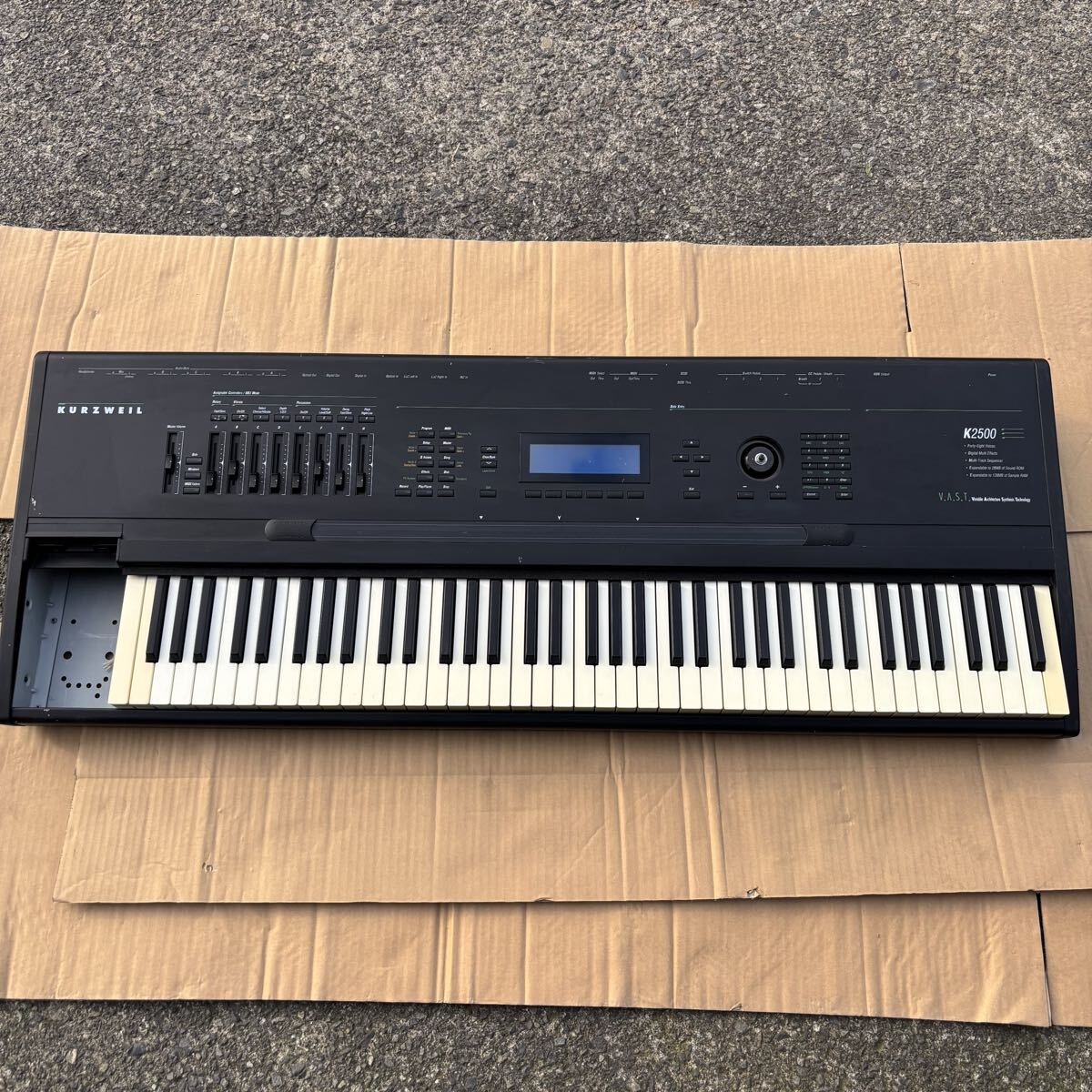 H47 KURZWEIL　K2500X 88-Key Digital Workstation Synthesizer 動作未確認　シャンク　西濃運輸着払い