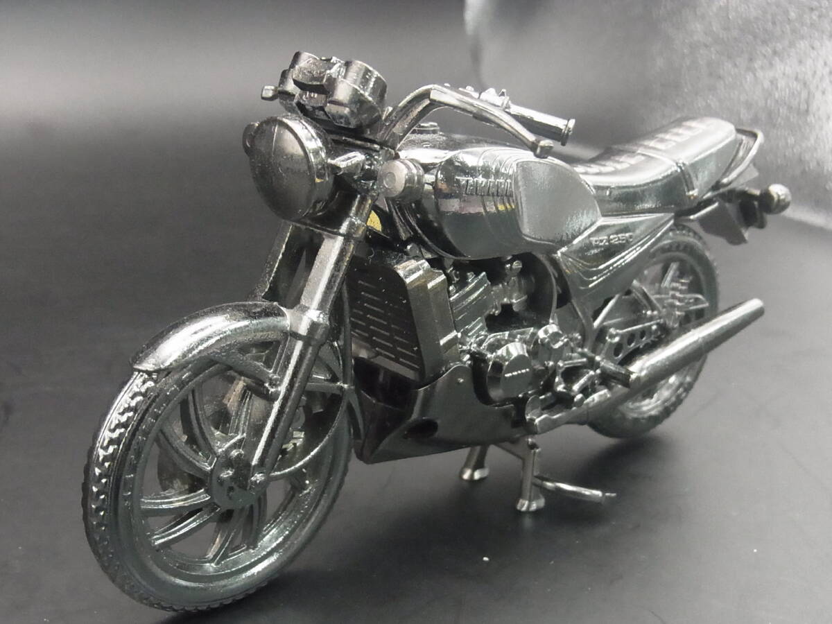YAMAHA RZ250 金属模型 ミニカー バイク 単車 置物 2st 旧車 2スト ヤマハ