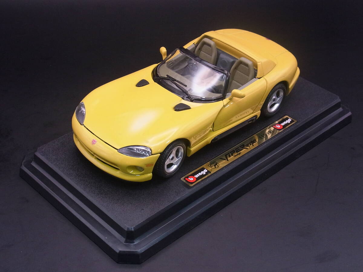 ブラーゴ 1/24 Dodge Viper RT/10 ダッジ バイパー 1993 イエロー 名車 ミニカー 模型