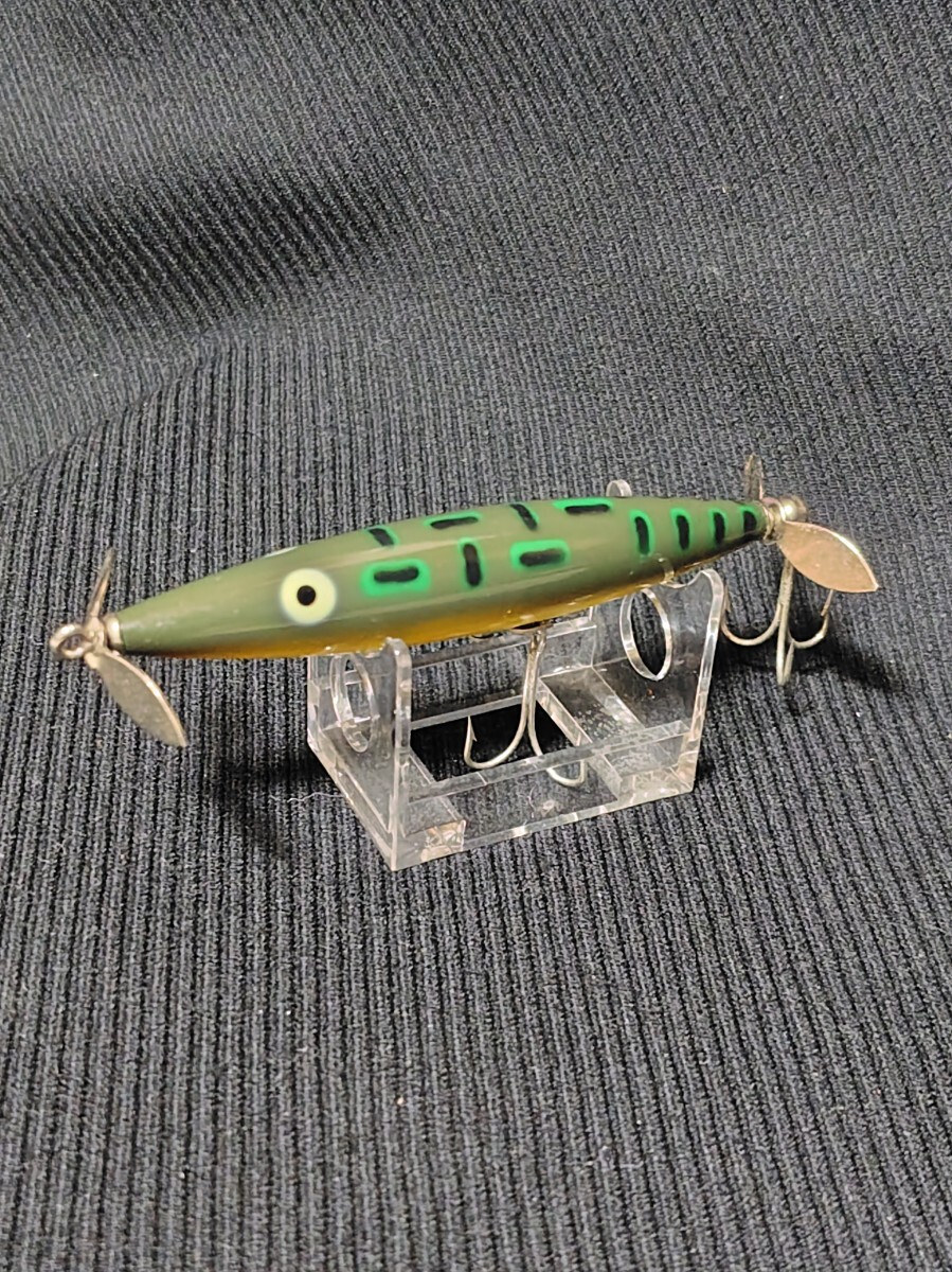 Heddon ヘドン Old DYING FLUTTER ダイイングフラッター　オールド BF 書き目　胴割れ