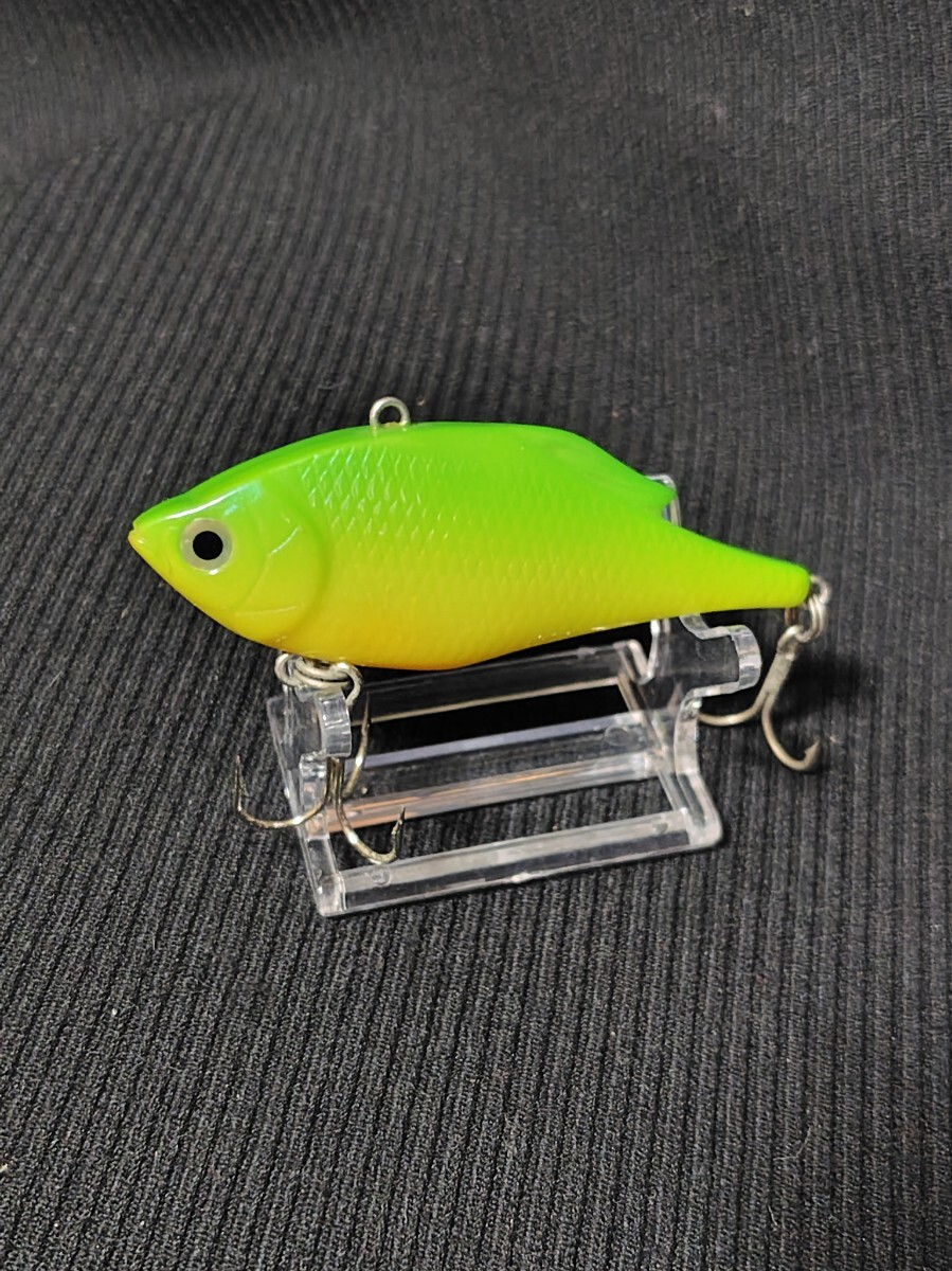 Megabass メガバス VIBRATION−X バイブレーション−X　オールド　　シール目　年号無し　SNサイレント　チャートライム