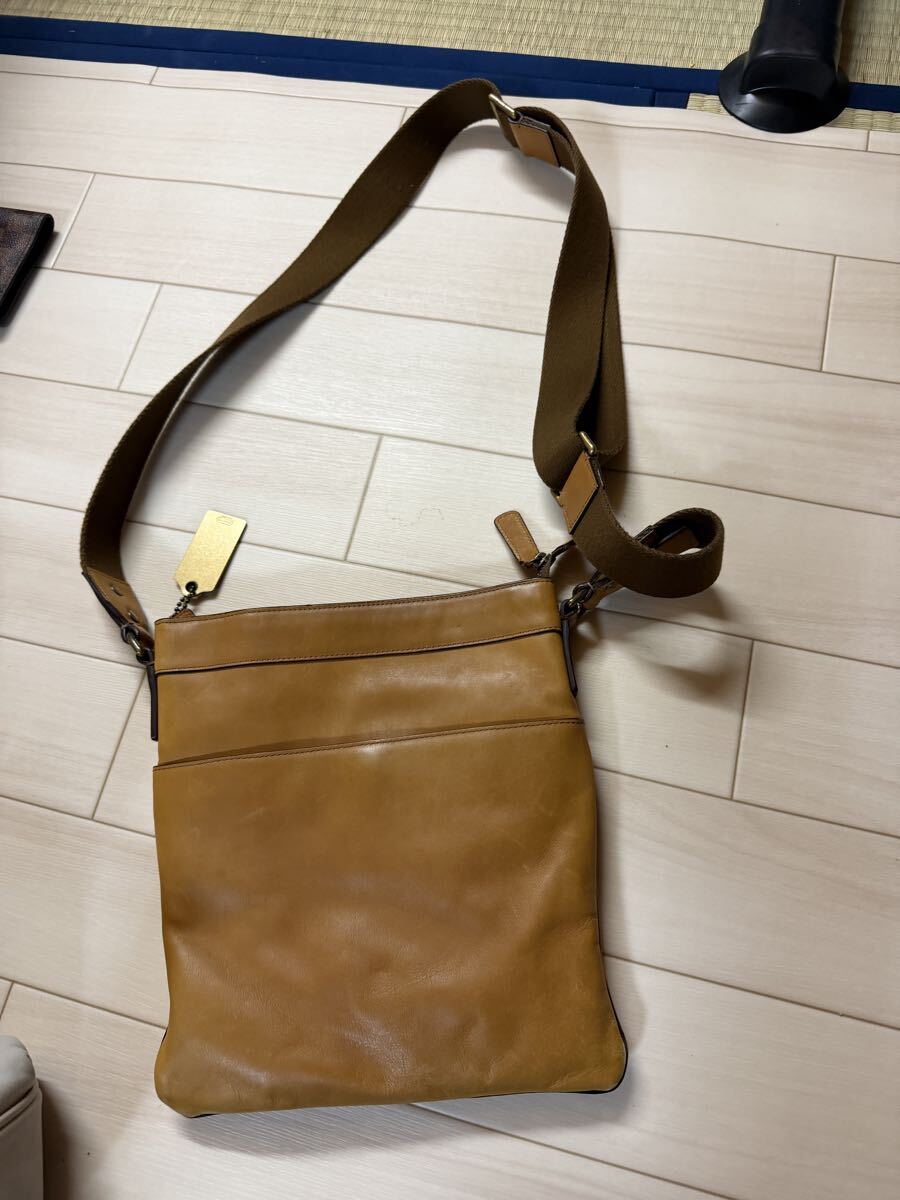 COACH 　コーチ　ショルダーバッグ 本革　綺麗　本物　80サイズ