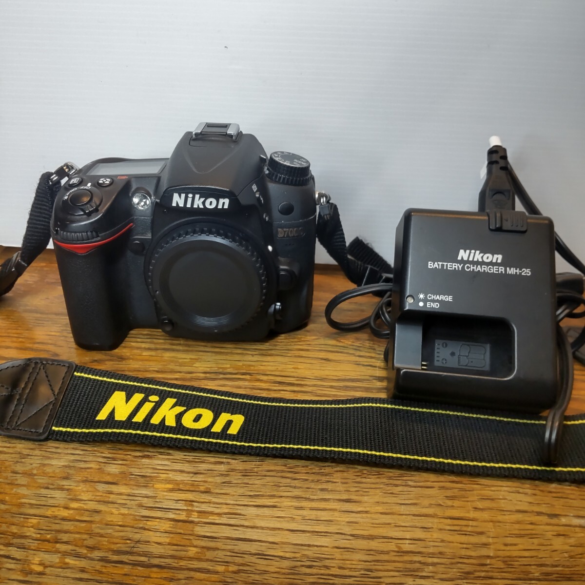 Nikon D7000 ニコン デジタル一眼レフカメラ ボディ aps-c機