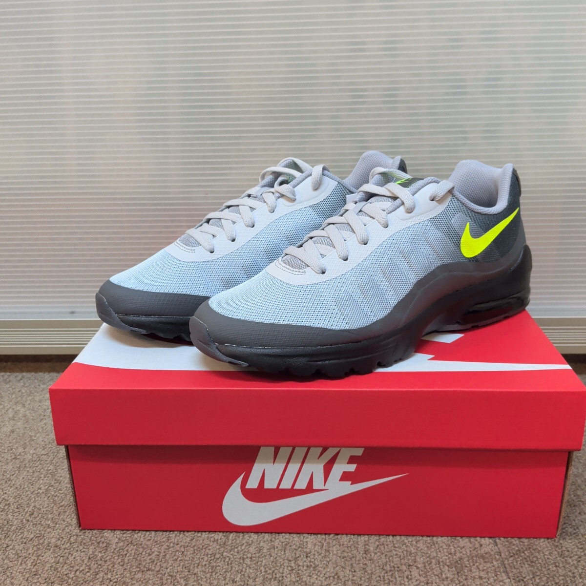【未使用】NIKE　AIR MAX INVIGOR　27.0cm　ナイキ　エアマックス　インビガー　CD1515 004　タグ付　箱付　メンズシューズ　靴